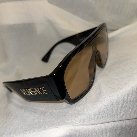 Versace sunglasses - Picture 3 of 4